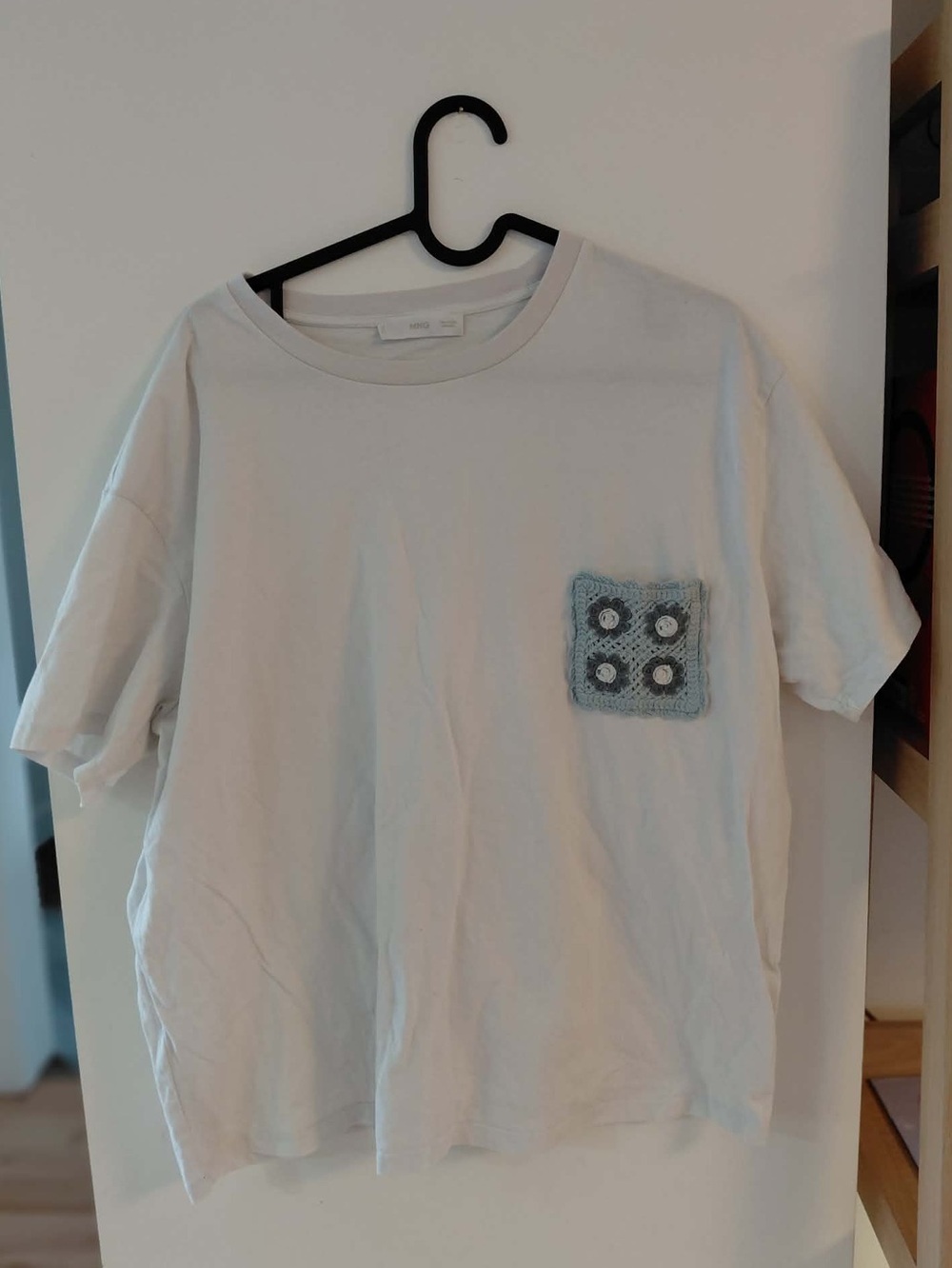 Mango White Crewneck Tee with Crocket Pocket